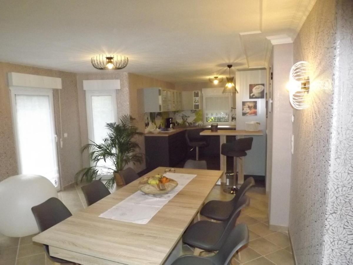 Grosszuegige Ferienwohnung Am Waldesrand Im Seenland Lauta Ngoại thất bức ảnh