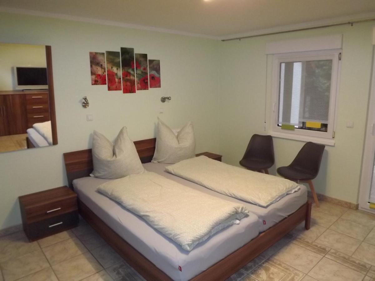 Grosszuegige Ferienwohnung Am Waldesrand Im Seenland Lauta Ngoại thất bức ảnh