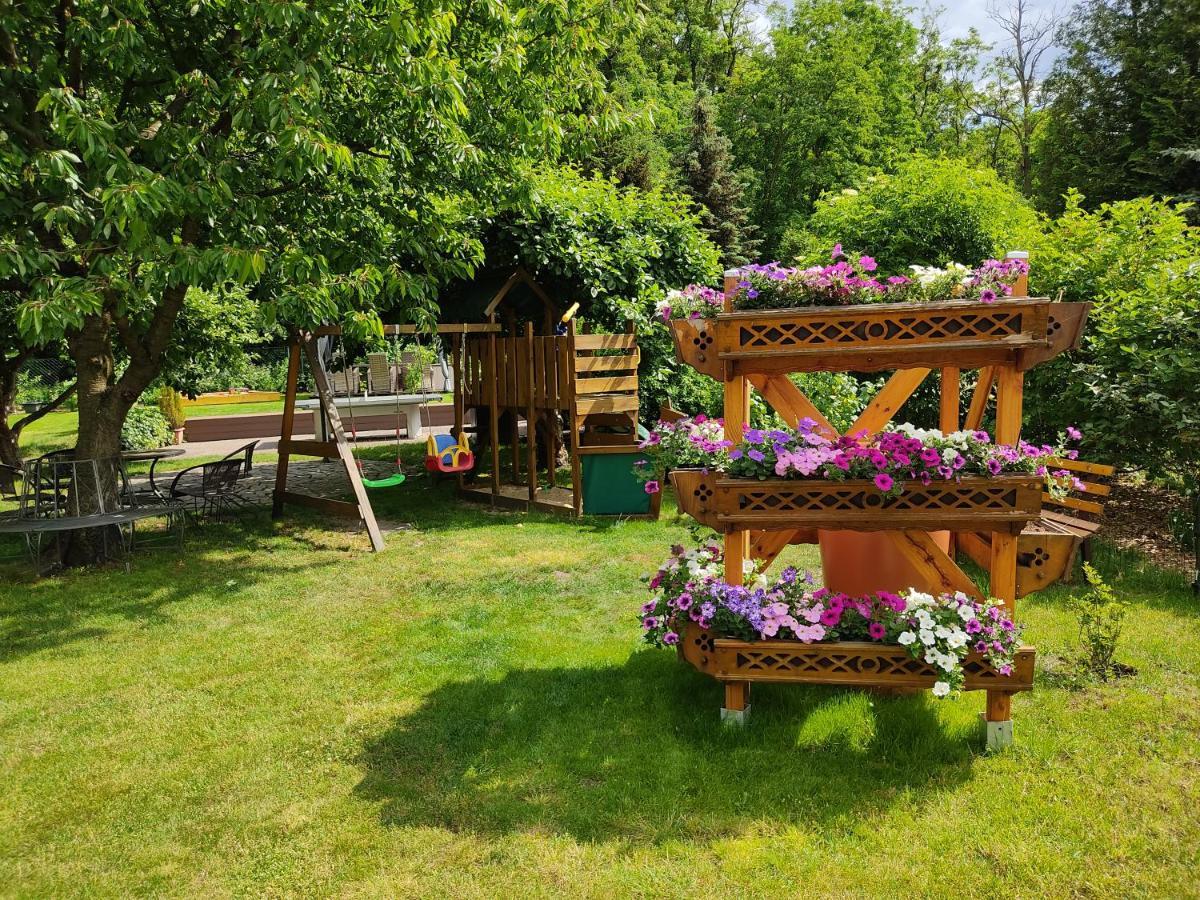 Grosszuegige Ferienwohnung Am Waldesrand Im Seenland Lauta Ngoại thất bức ảnh